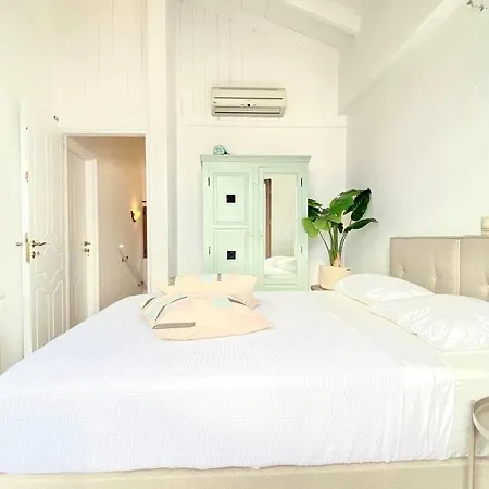 The Lookout, Boutique Villa. Villa Sývota