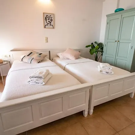 Вилла The Lookout, Boutique Villa.